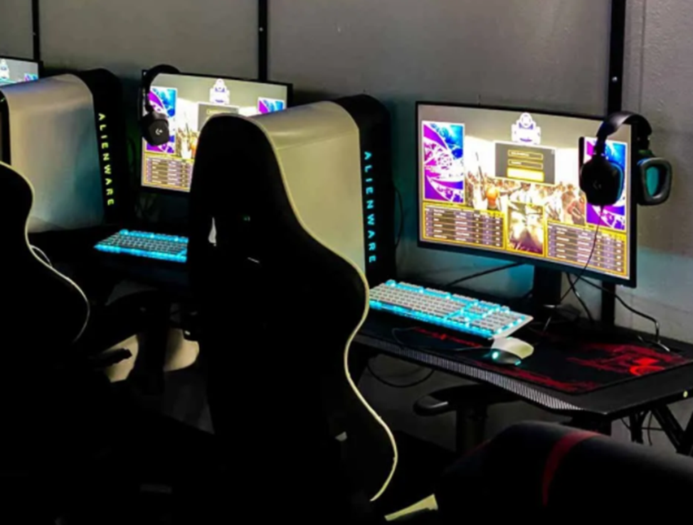 Hot Springs Esports gaming terminal is equipped with Yoleny and S-Racer gaming chairs