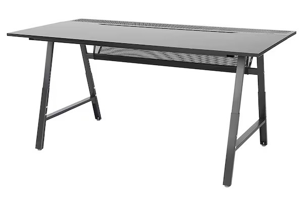 Utespelare IKEA gaming desk